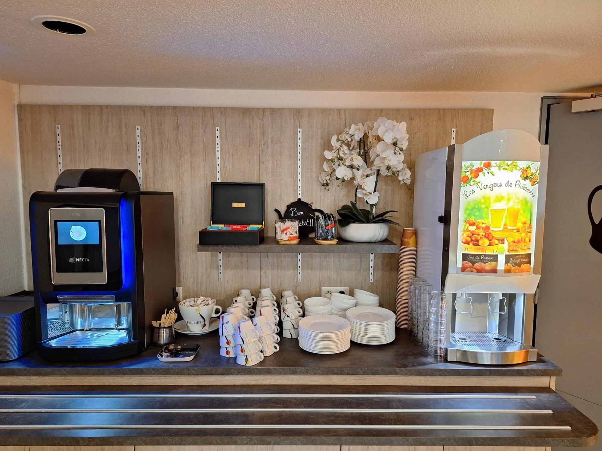 Brit Hotel Essentiel Tours Nord Экстерьер фото