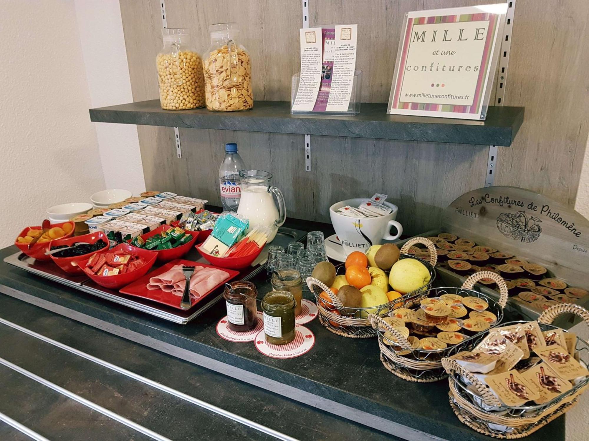 Brit Hotel Essentiel Tours Nord Экстерьер фото