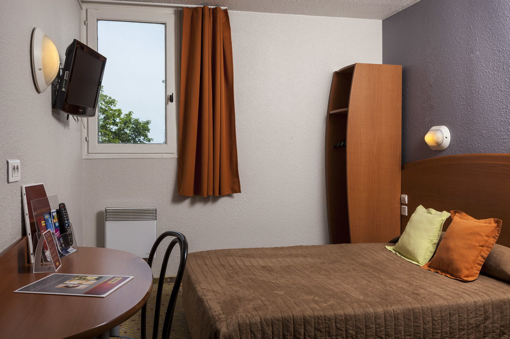 Brit Hotel Essentiel Tours Nord Экстерьер фото